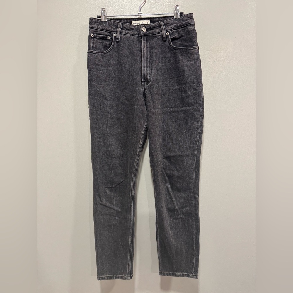 Abercrombie & Fitch The Mom High Rise Curve Love Denim Size 2/26
